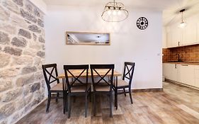 Happy Home Apartments